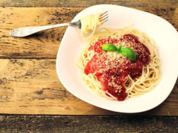 spaghetti piatto pomiodoro food